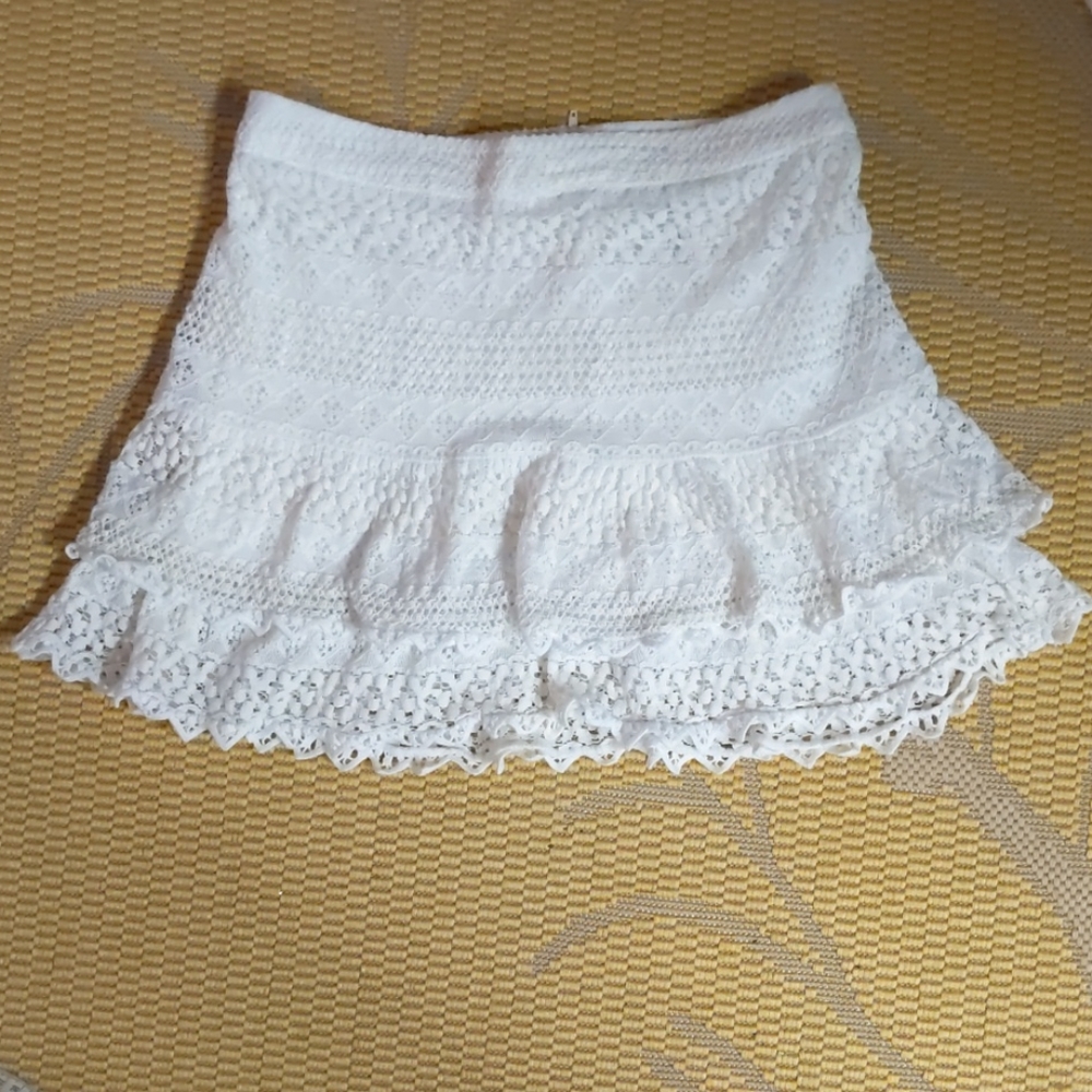 H&M white layered lace embroidered skirt size 2